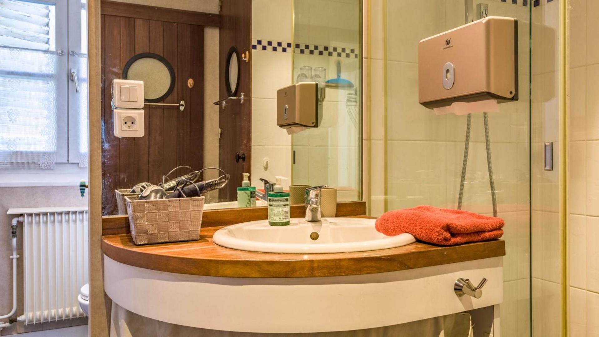 Chambre Privee Confort Charme Hypercentre Chez L'Habitant Troyes Kültér fotó